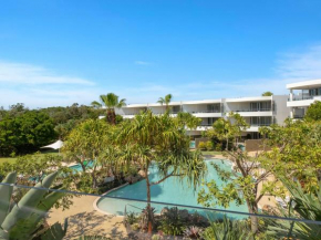 Cotton Beach Apartment 35 Pool Views
